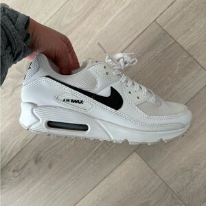 Nike Air Max White Black Sneakers